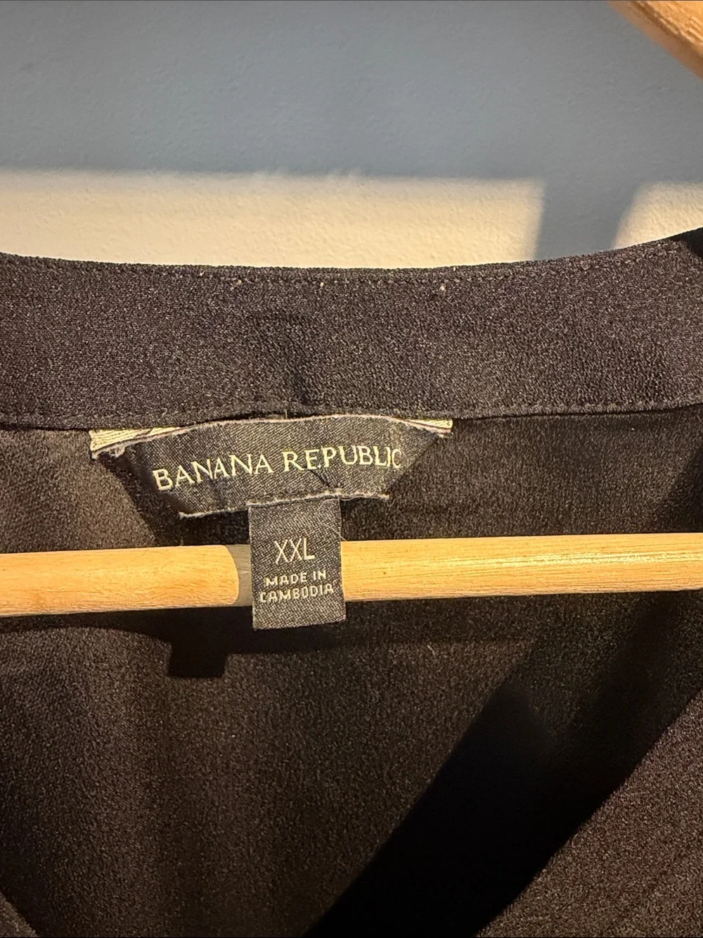 Banana Republic elegant neck